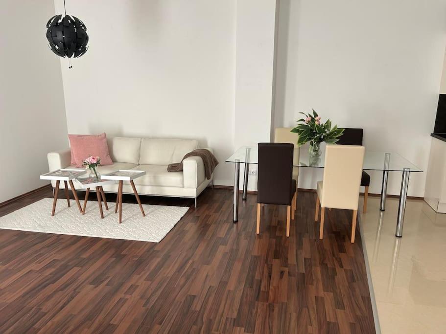 Apartment Merkur เวียนนา ภายนอก รูปภาพ